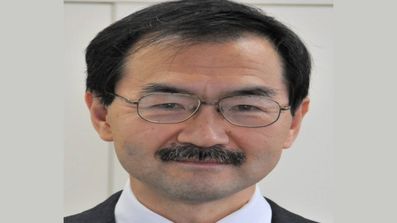 Tatsuhiko Urahata (Guionista)