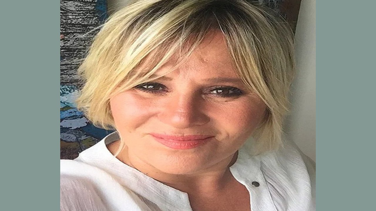 Ece Yörenç | Escritora Turca especializada en Drama, Comedia y Cine Familiar