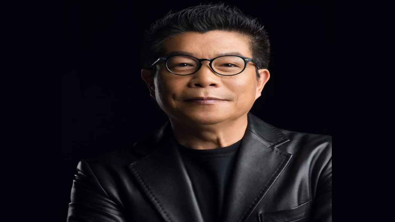 Wang Zhongjun (Presentador)