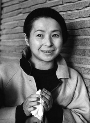 Yatsuko Tan'ami (Presentadora)