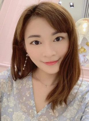 Chow Chi-Ying (Presentadora)