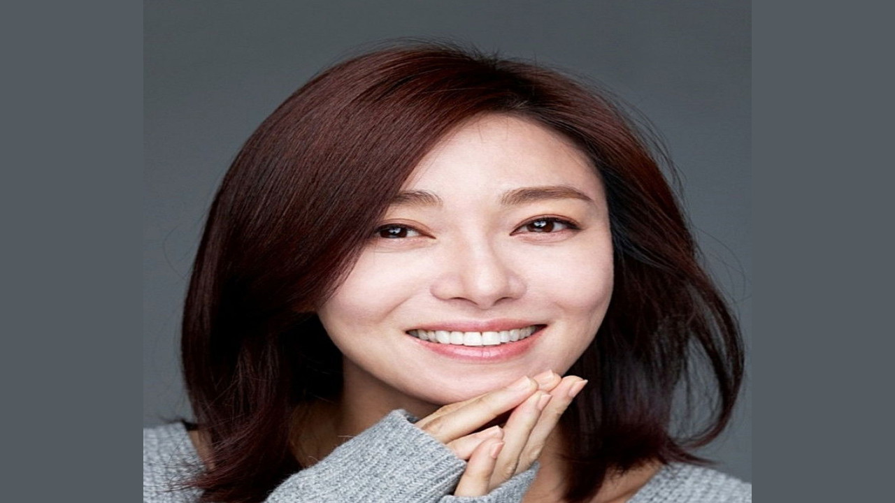 Jang Yeong-nam (Presentadora)