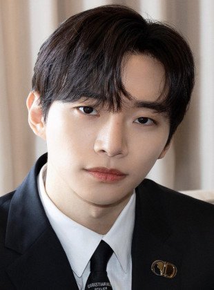 Junho (Presentador)