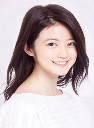 Mio Imada (Presentadora)