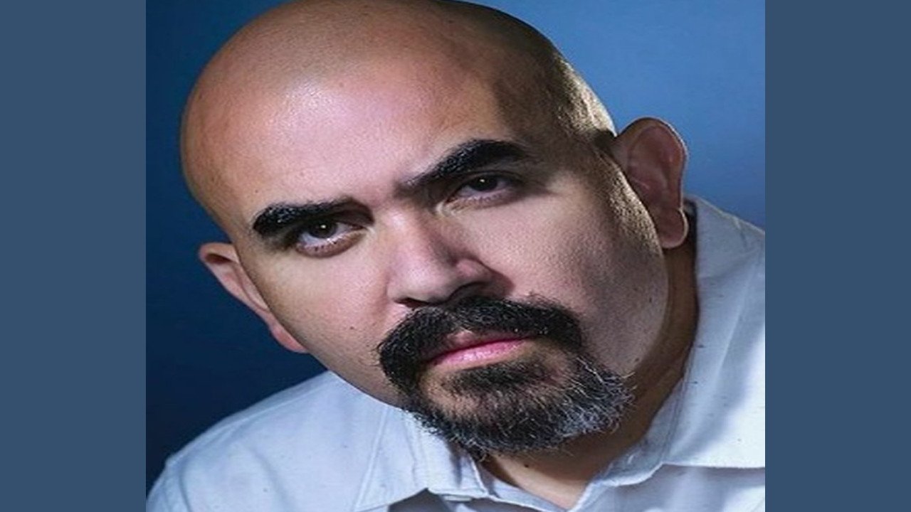 Noel Gugliemi | Presentador Estadounidense con Experiencia en la Gran y Pequeña Pantalla