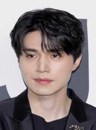 Lee DongWook (Presentador)