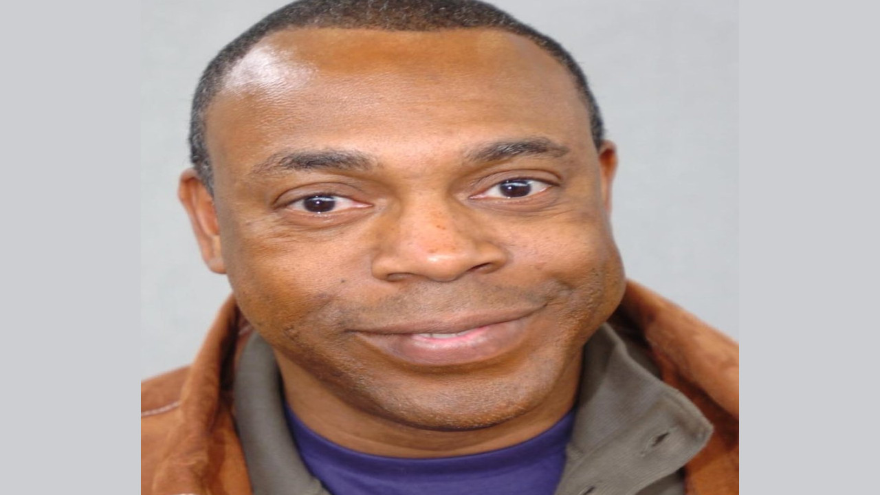 Michael Winslow (Presentador)