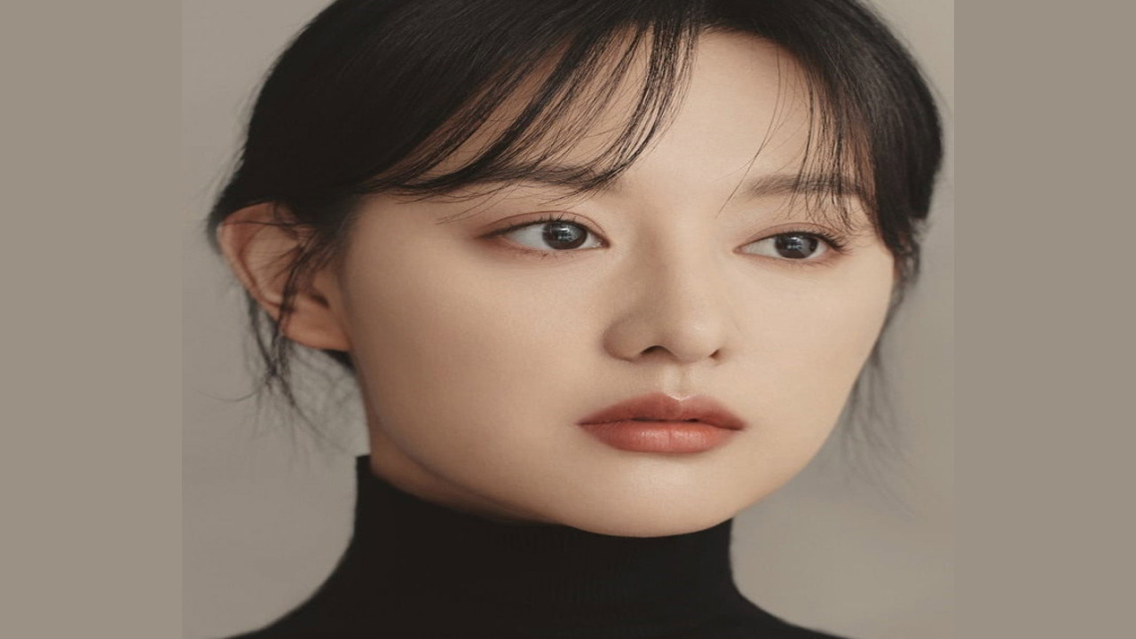 Kim Ji won (Presentadora)