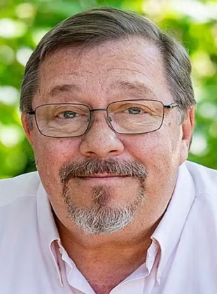James Price (Presentador)