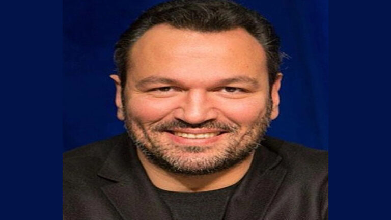 Ali Sunal (Presentador)