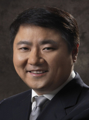 Dong Yu (Presentador)