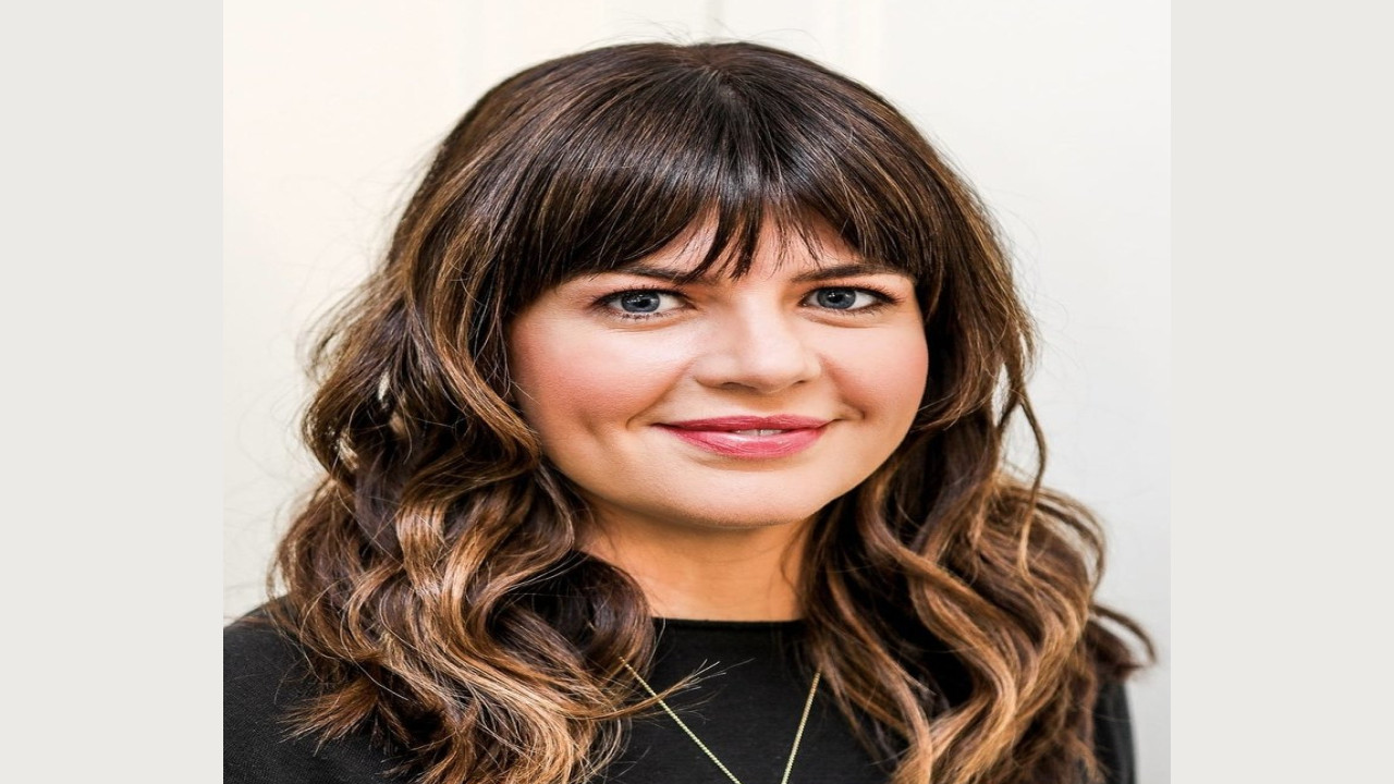 Casey Wilson (Presentadora)