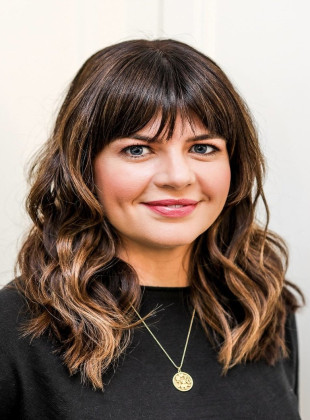 Casey Wilson (Presentadora)