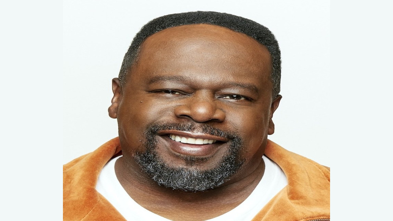 Cedric the Entertainer (Presentador)