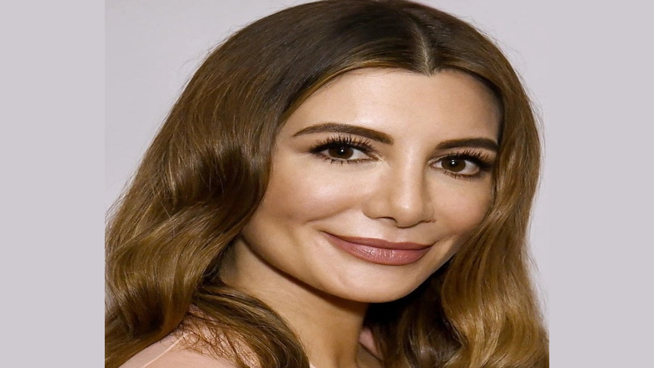 Nasim Pedrad (Presentadora)