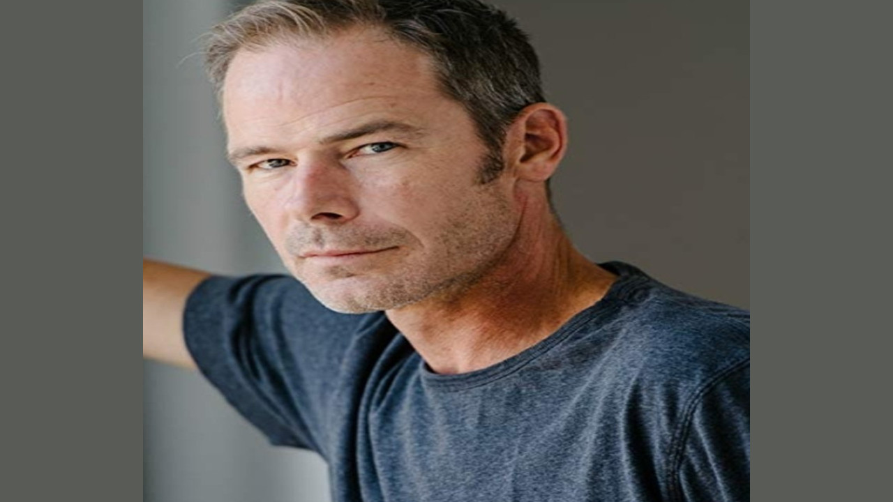 Chad Bruce (Presentador)