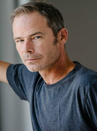 Chad Bruce (Presentador)