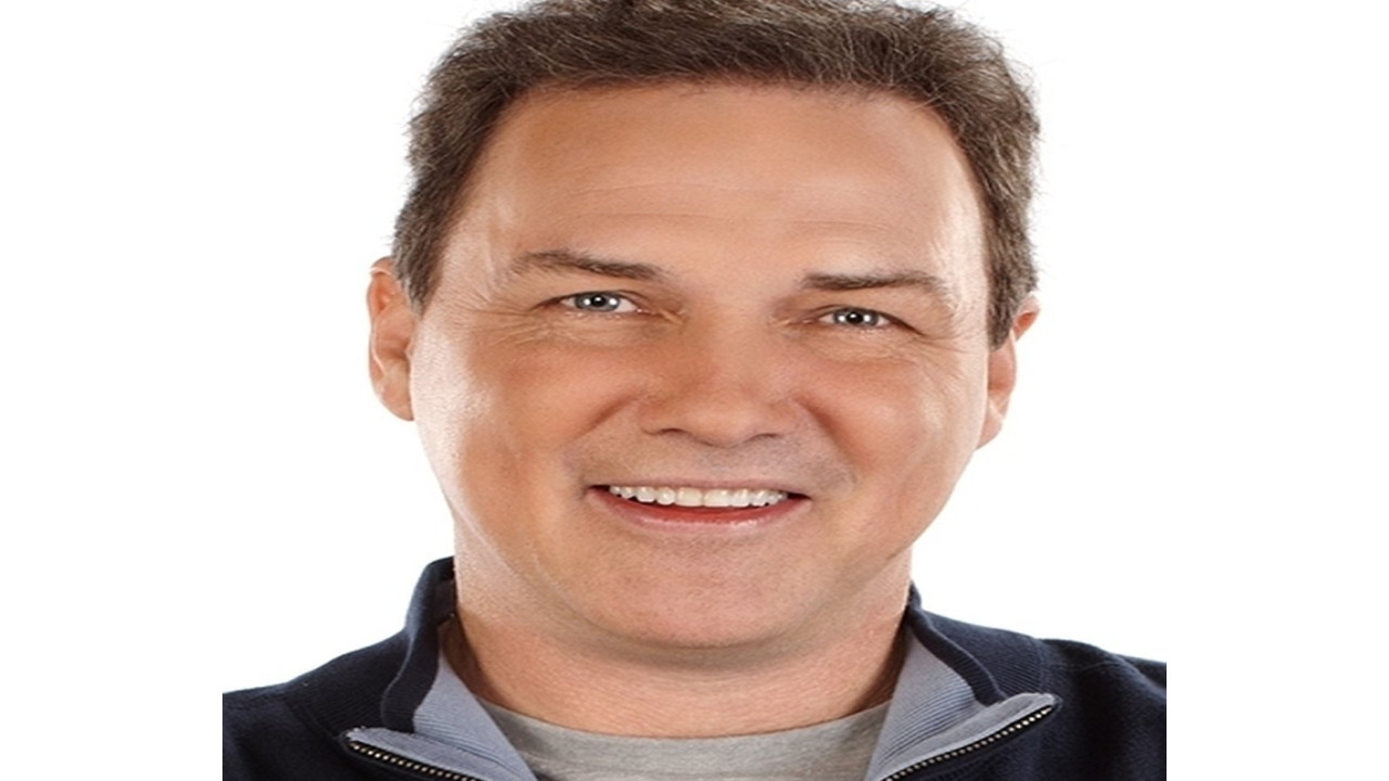 Norm Macdonald (Presentador)