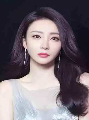 Ada Liu (Presentadora)