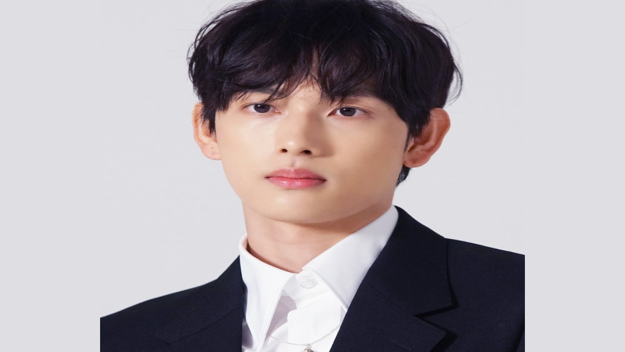 Yim Si-wan (Presentador)