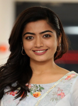 Rashmika Mandanna (Presentadora)