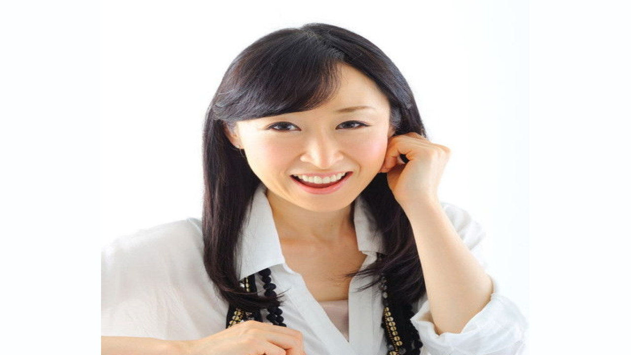 Sayaka Ohara (Presentadora)