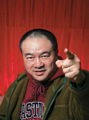 Clifton Ko (Presentador)