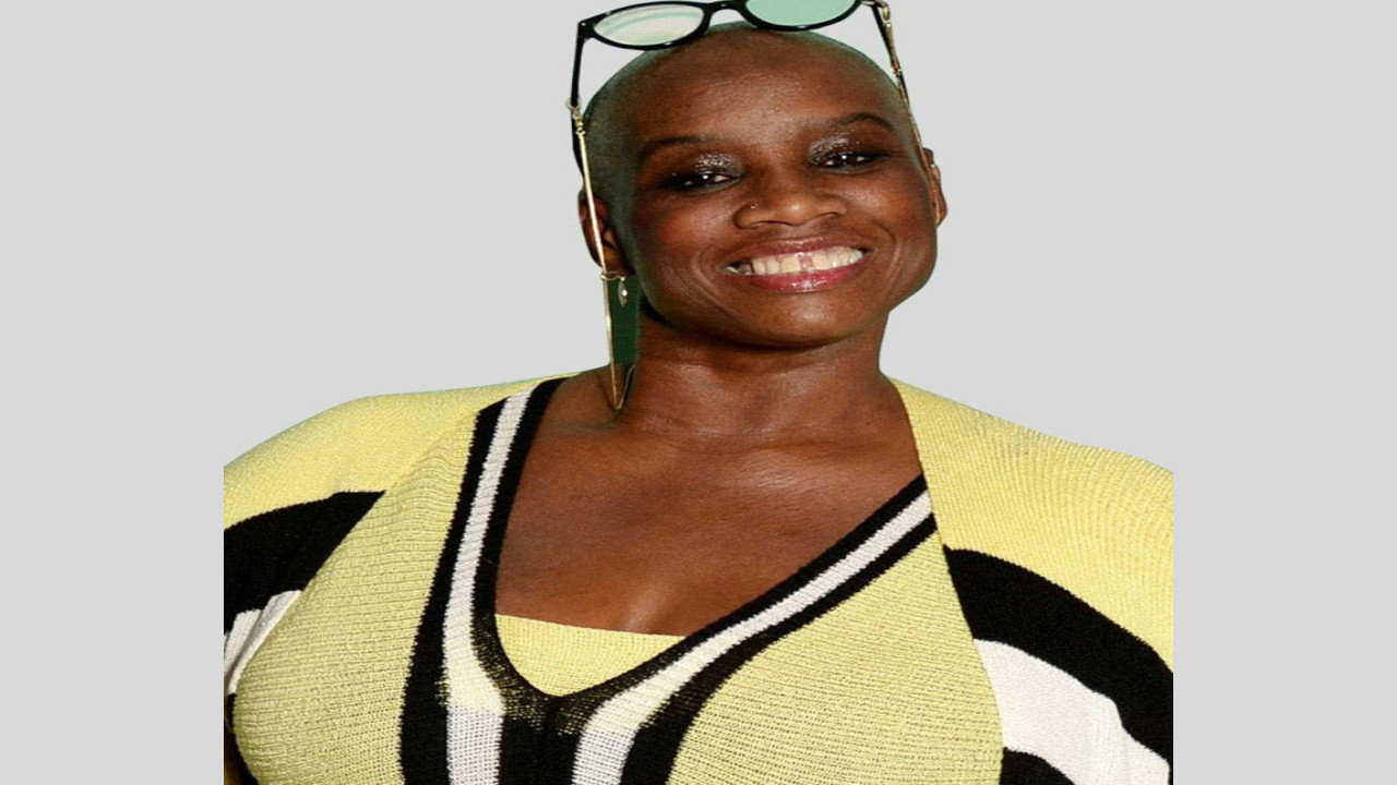 Andi Oliver (Presentadora)