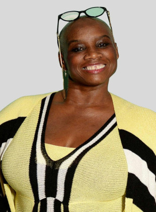 Andi Oliver (Presentadora)
