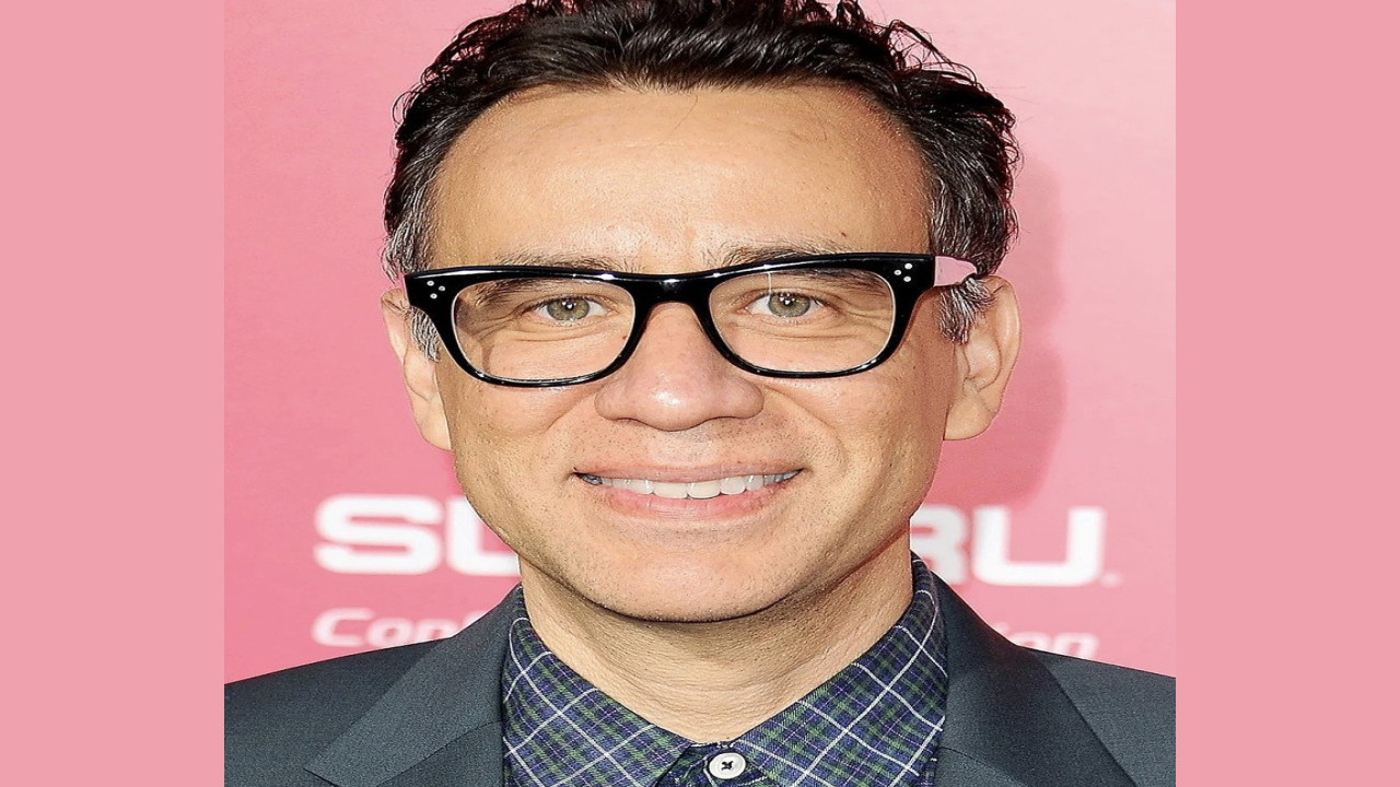 Fred Armisen (Presentador)