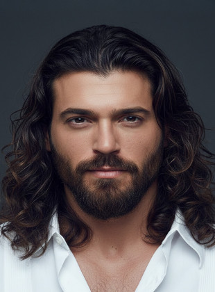 Can Yaman (Presentador)