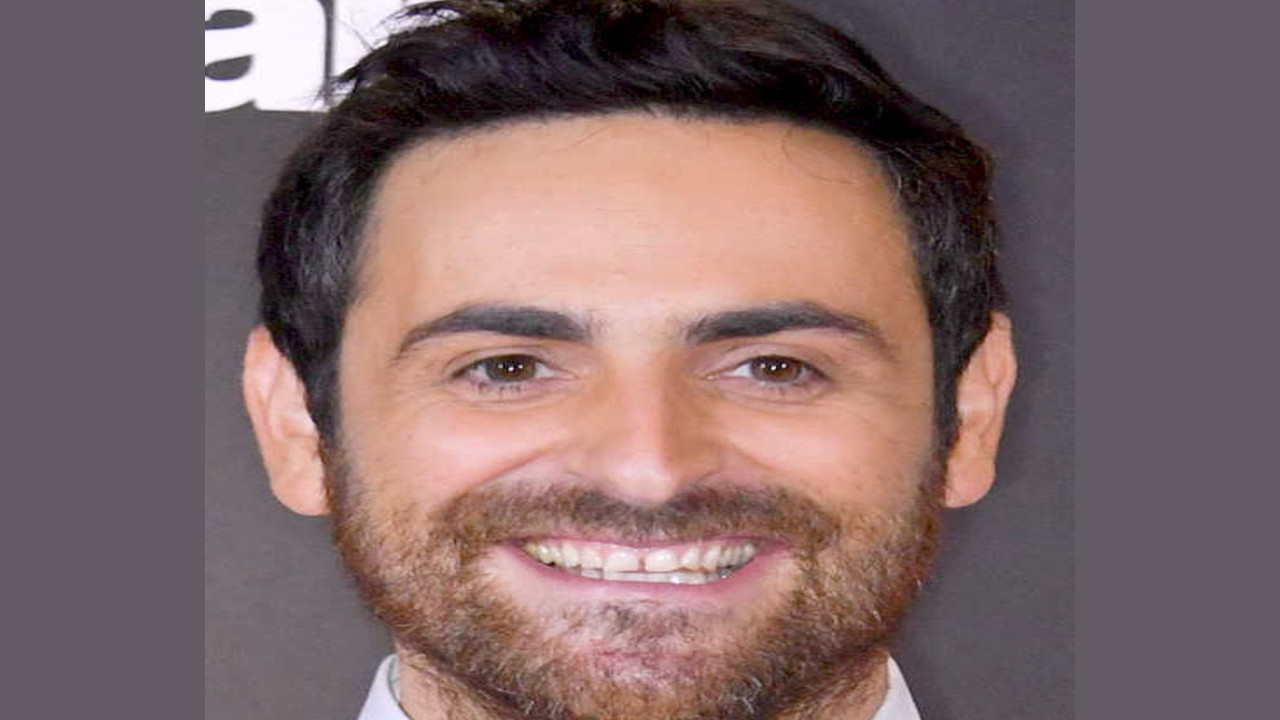 Camille Combal (Presentador)