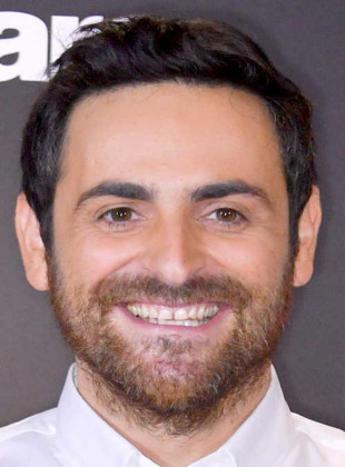 Camille Combal (Presentador)