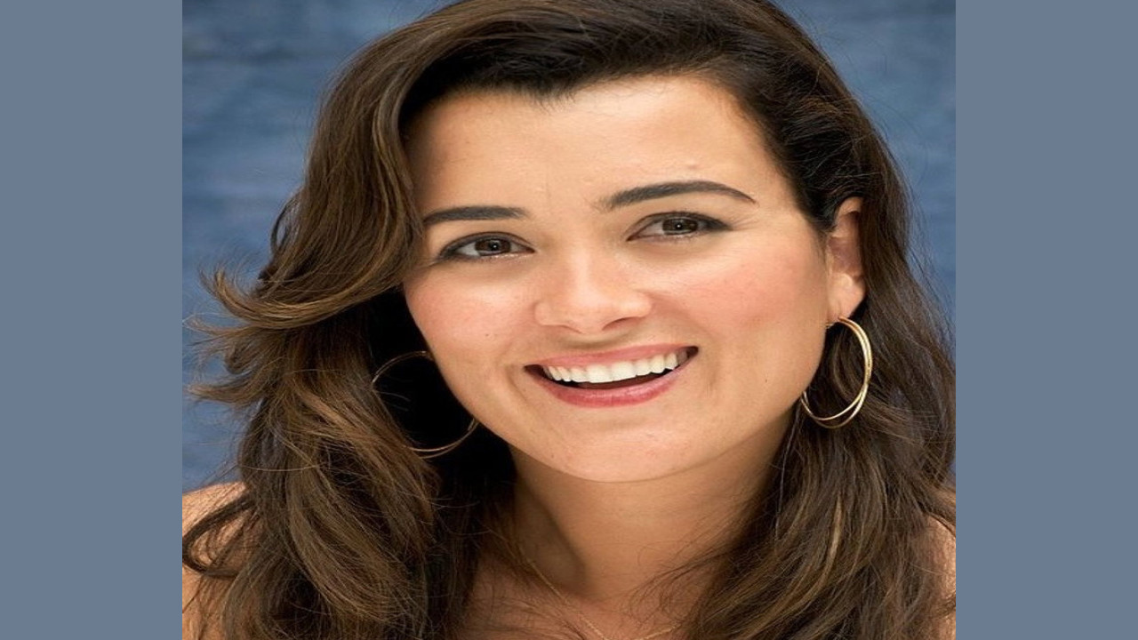 Cote De Pablo (Presentadora)