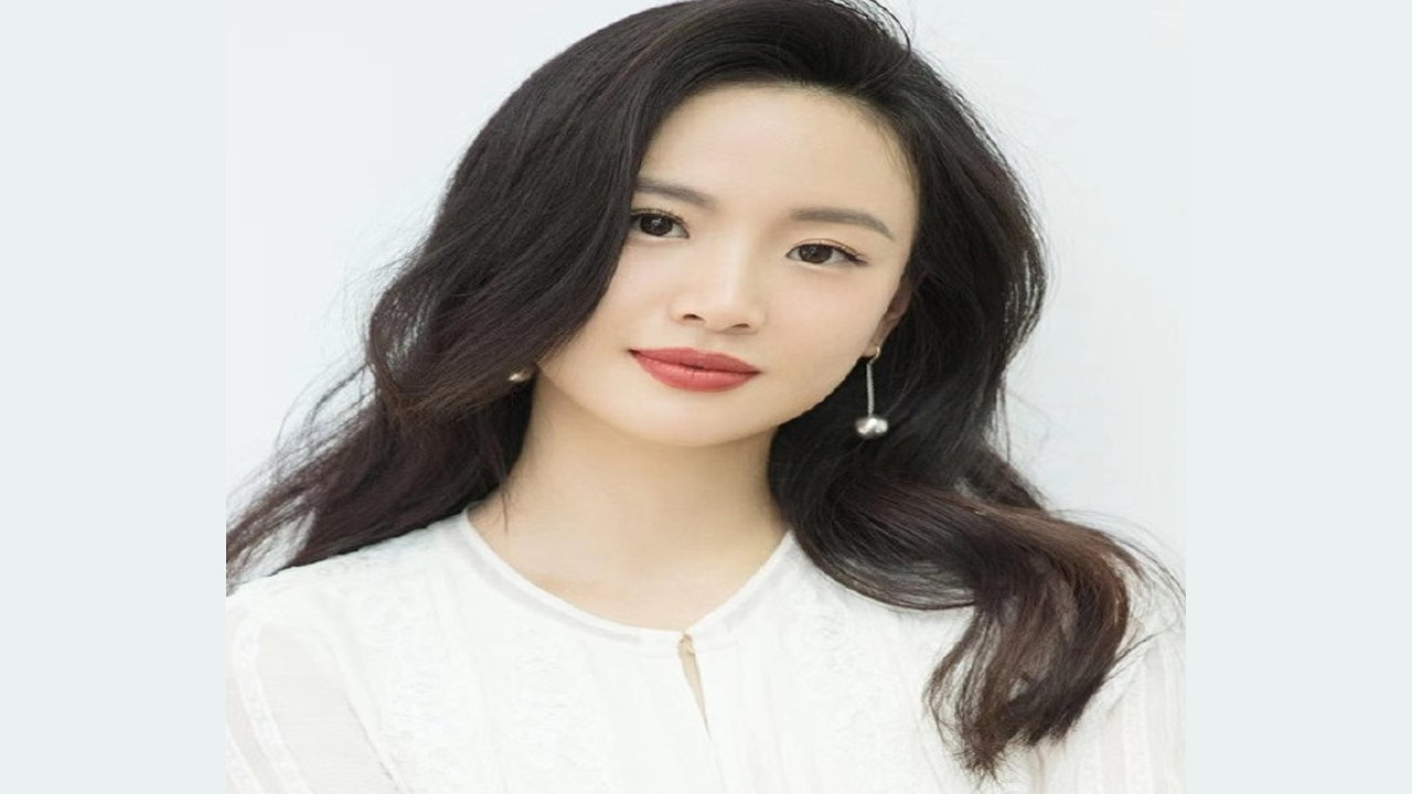 Lee Mung (Presentadora)